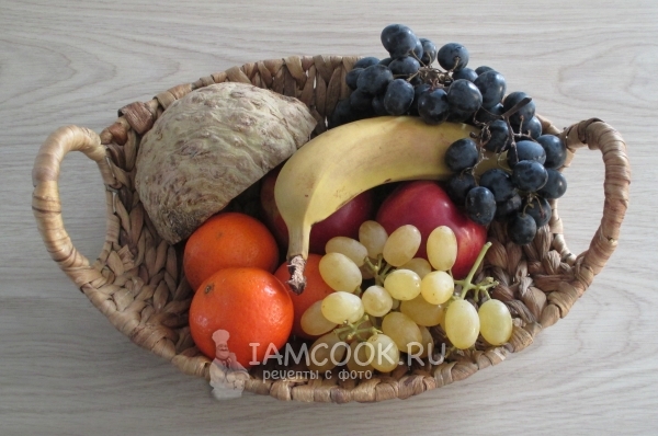 Ингредиенты для фруктового салата с корнем сельдерея