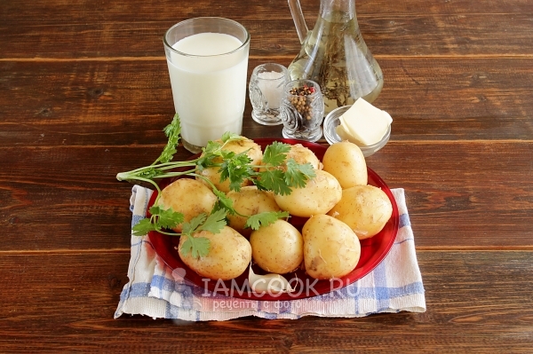 Ингредиенты для картошки, запеченной в молоке в духовке