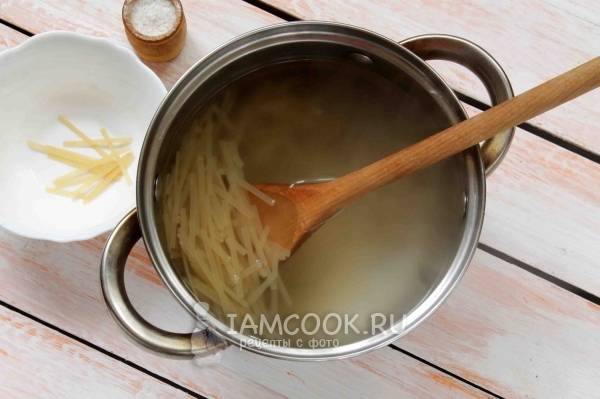 Рецепт, который должна знать каждая хозяйка: нежный молочный суп с макаронами