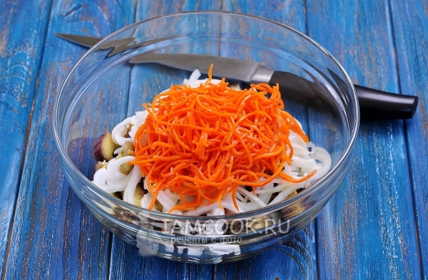 Положить морковь по-корейски