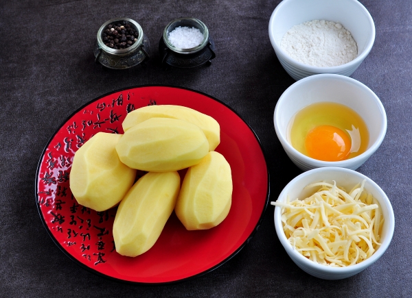 Ингредиенты для картофельных котлет с сыром