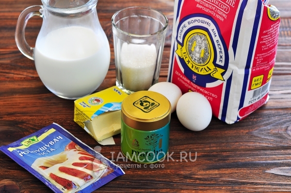 Ингредиенты для простого кекса на молоке в духовке