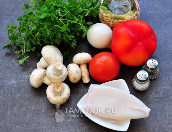 Ингредиенты для тушёных кальмаров с овощами