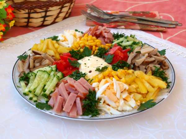 Салат с сухариками и фасолью - пошаговый рецепт приготовления с фото