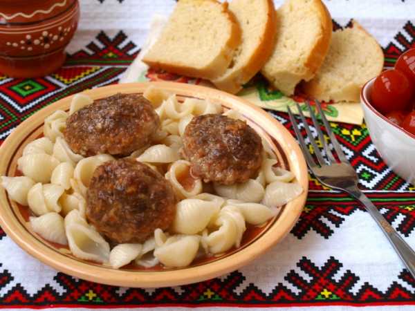 Как запечь котлеты в духовке: куриные, рыбные, с картофелем — Украина