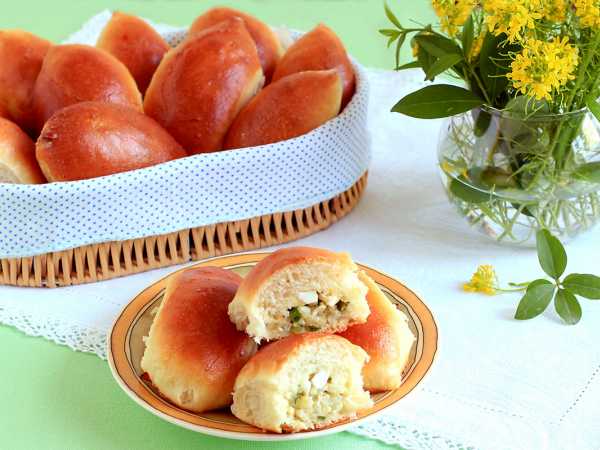 Пирожки с начинкой: яйцом и зеленым луком в духовке рецепт с фото пошагово