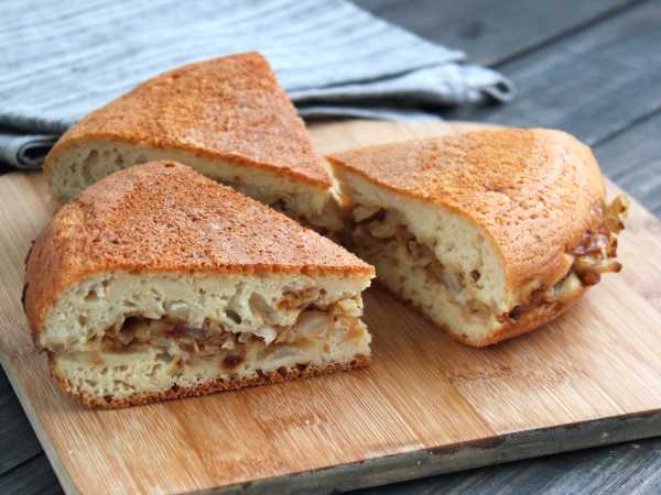 Рецепт: Осетинский пирог с сыром и зеленью в мультиварке - POLARIS-Rezepte