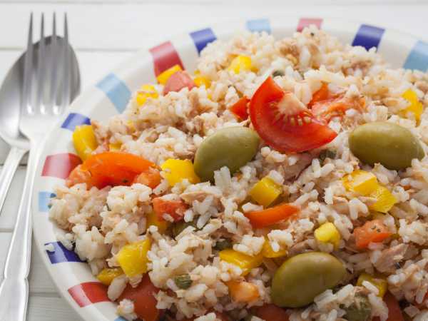 Постный салат с красной фасолью и тунцом – кулинарный рецепт