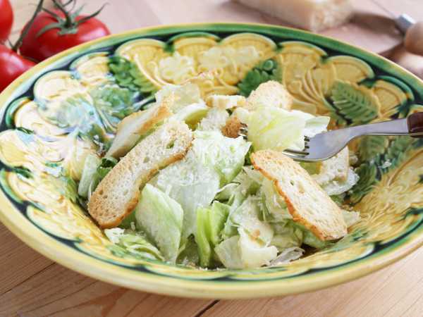 Как приготовить вкусный цезарь салат: рецепт с пошаговыми инструкциями