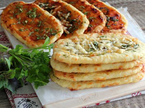 Сборная пицца на медовом тесте, пошаговый рецепт на ккал, фото, ингредиенты - Лялич