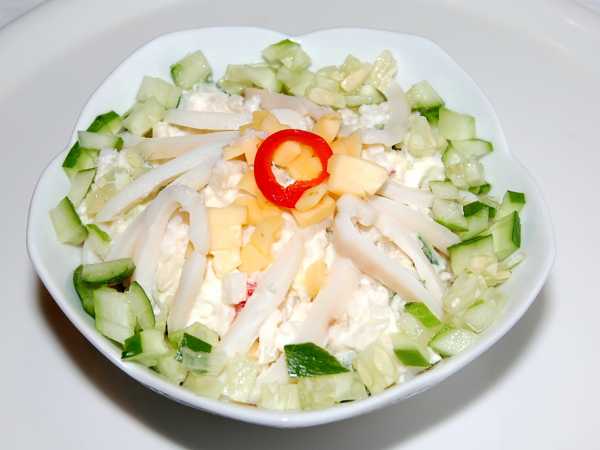 Салат с кальмарами яйцом и рисом - рецепты с фото