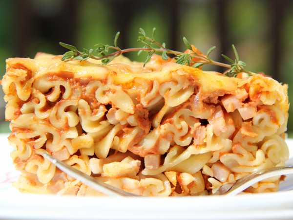 Ароматная макаронная запеканка на сковородке – пошаговый рецепт приготовления с фото