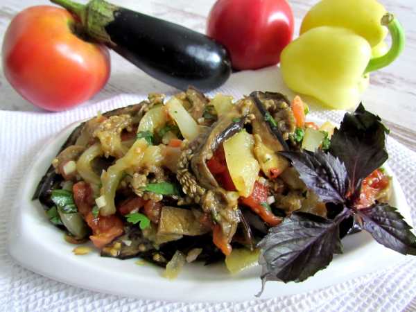 Салат из баклажанов, болгарского перца и томатов - пошаговый рецепт с фото на Готовим дома