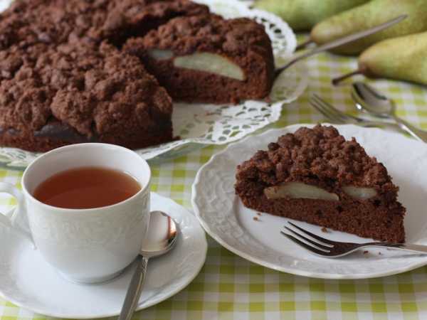 Шоколадный пирог с грушами и крошкой — рецепт с фото пошагово