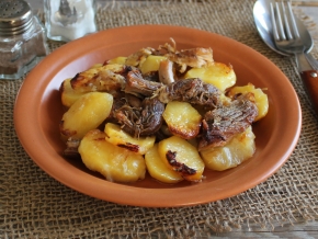 Картошка-пюре с тушенкой - пошаговый рецепт с фото на эталон62.рф