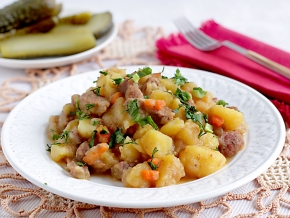 Пошаговый рецепт тушёной картошки с мясом с фото за мин, автор Алена Сидорова - горыныч45.рф
