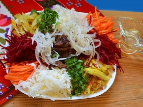 Овощной салат со свининой «Чафан»