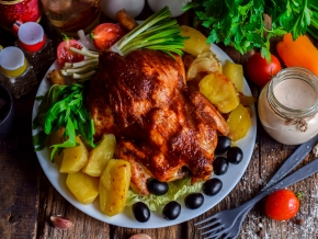 Как запечь курицу в духовке: простые домашние рецепты