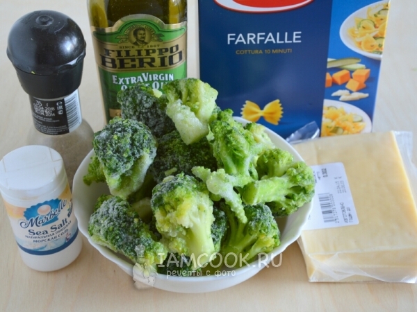 Ингредиенты для фарфалле с сыром и брокколи