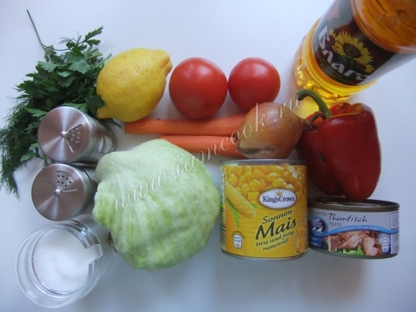 Ингредиенты для салата с тунцом и кукурузой