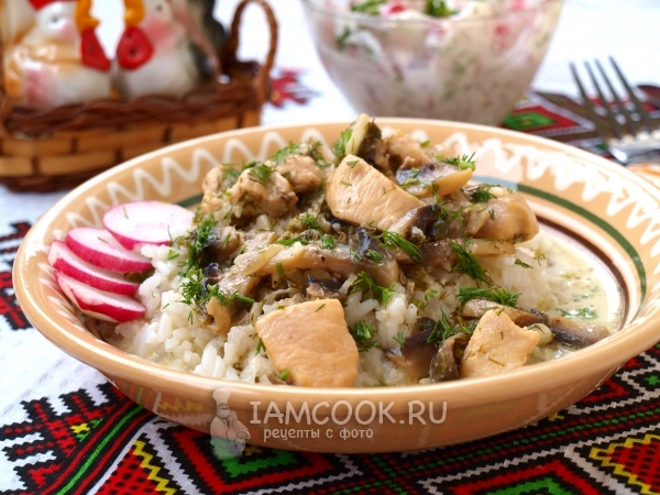 Рецепт курицы с грибами в сметанном соусе