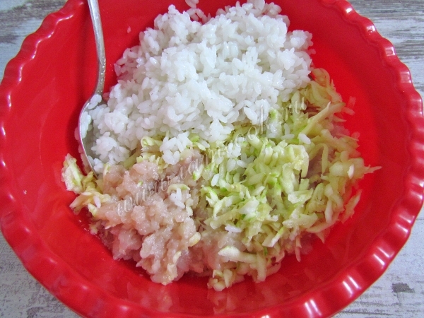 Рис с кабачком и куриным фаршем