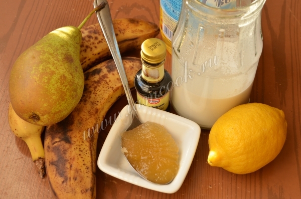 Ингредиенты для десерта из банана и груши