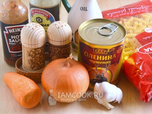 Ингредиенты для макарон с тушенкой