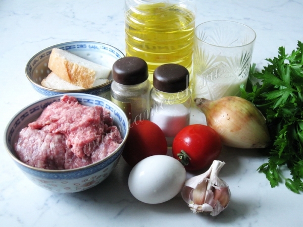 Ингредиенты для мясных зраз с омлетом