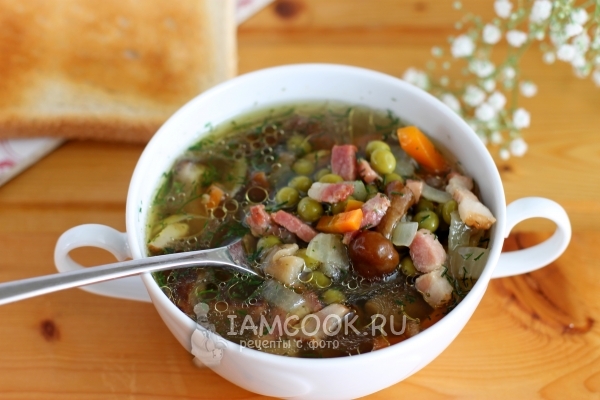 Готовый польский суп с зеленым горошком