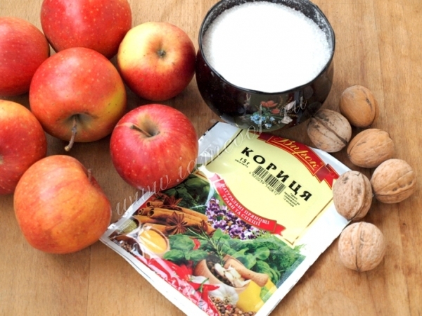 Ингредиенты для яблочного литовского сыра