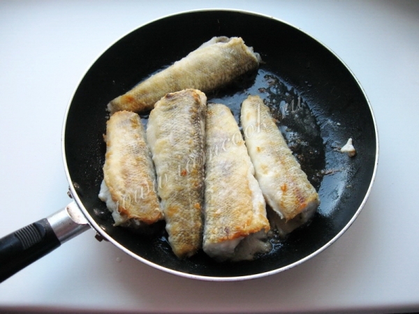 Обжарка рыбы Нототения на сковороде