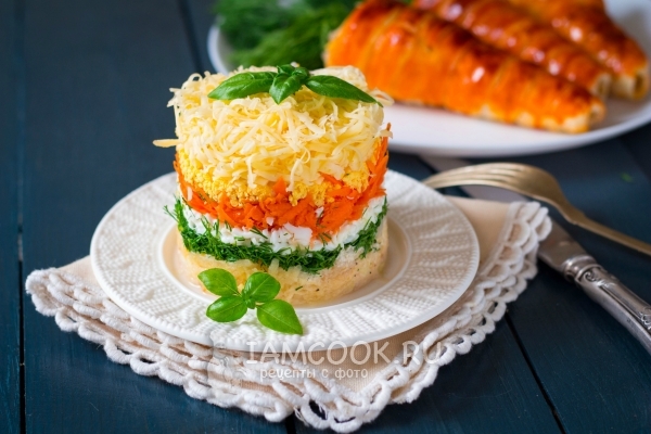 Фото салата «Французский» с яблоком и морковью