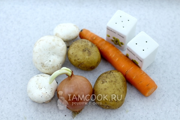 Ингредиенты для тушеной картошки с грибами