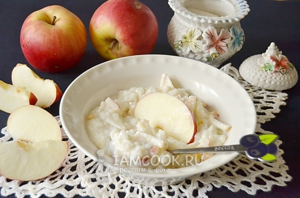 Фото молочной рисовой каши с яблоками