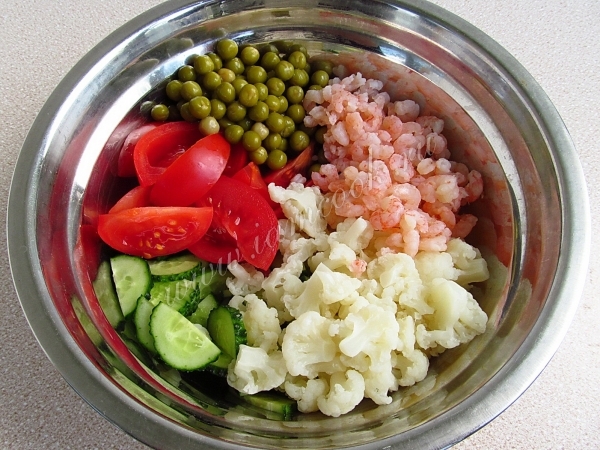 Ингредиенты для салата с цветной капустой