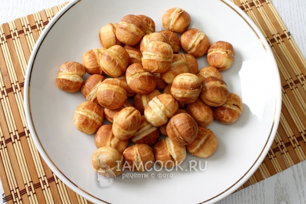 Рецепт сладких орешков со сгущенкой