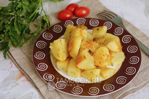 Фото обжаренного картофеля с чесноком