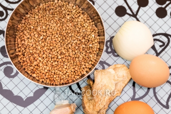 Ингредиенты для гречневой каши с белыми грибами и яйцами