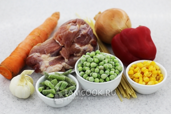 Ингредиенты для макарон со свининой и овощами
