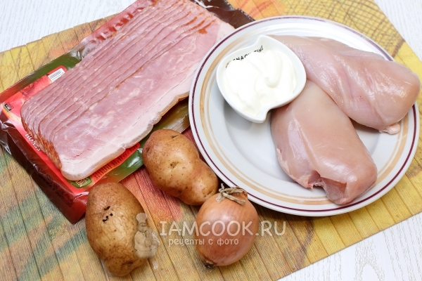 Ингредиенты для куриной грудки с картошкой в духовке