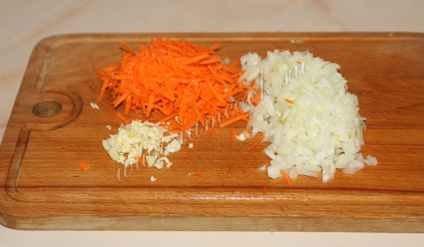 Чеснок, лук и морковь