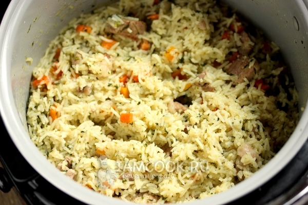 Рецепт риса с мясом и шпинатом в мультиварке