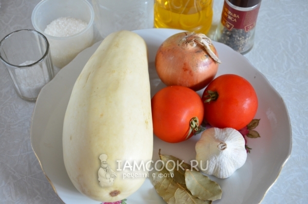 Ингредиенты для кабачковой икры с помидорами на зиму