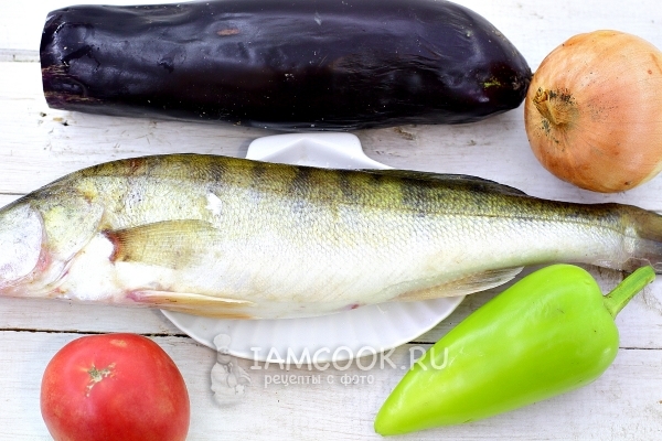 Ингредиенты для тушёной рыбы с овощами