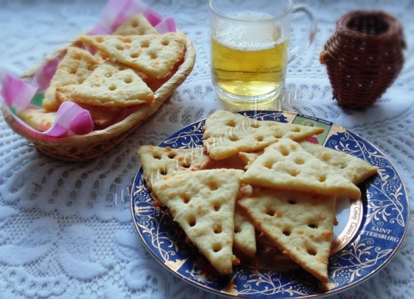 Рецепт крекеров с сыром