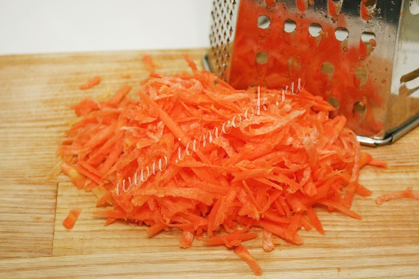 Морковь натереть на терке