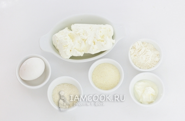 Ингредиенты для сырников в духовке с манкой