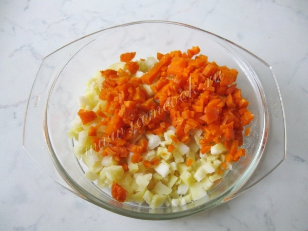 Картофель с морковью