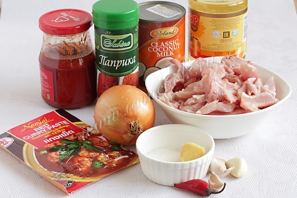 Ингредиенты для курицы в тайском карри